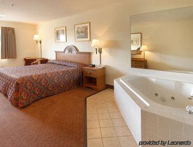 Quality Inn Huntington Quarto foto